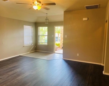 4032 Eagle Drive - Photo Thumbnail 3