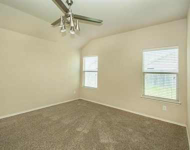 4032 Eagle Drive - Photo Thumbnail 11