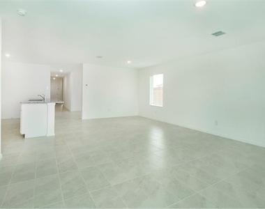 2905 Kings Table Court - Photo Thumbnail 15
