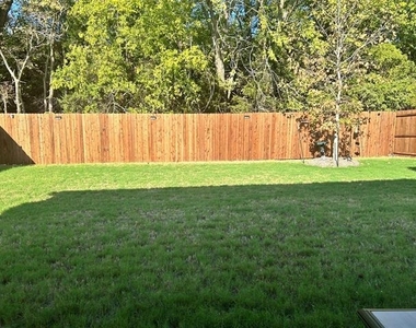 8605 Red Fox Trail - Photo Thumbnail 26