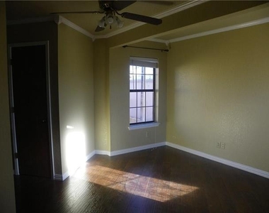 732 Bluebonnet Drive - Photo Thumbnail 7