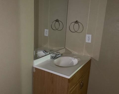 1434 Mission Hills Lane - Photo Thumbnail 20
