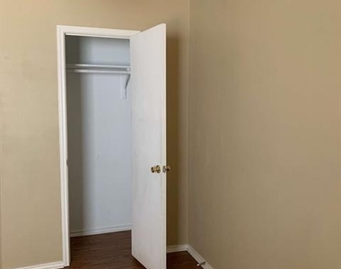 1434 Mission Hills Lane - Photo Thumbnail 14