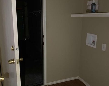 1434 Mission Hills Lane - Photo Thumbnail 21