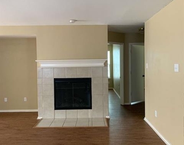 1434 Mission Hills Lane - Photo Thumbnail 2