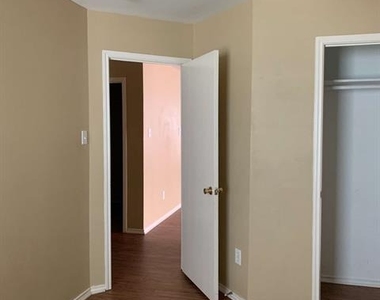 1434 Mission Hills Lane - Photo Thumbnail 13