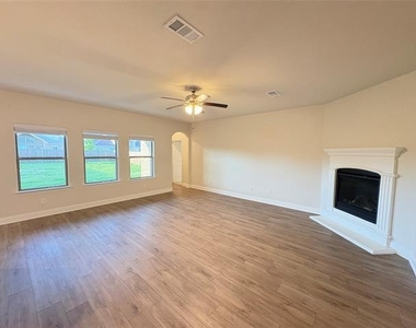 2903 Diamondback Drive - Photo Thumbnail 1