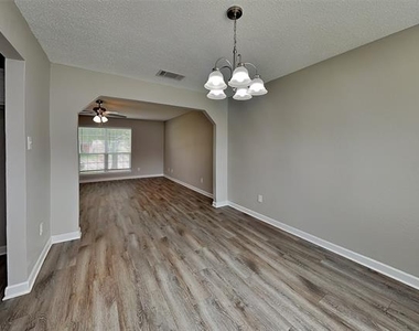 1812 Solitude Court - Photo Thumbnail 7