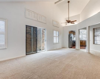 4147 Rosser Square - Photo Thumbnail 3
