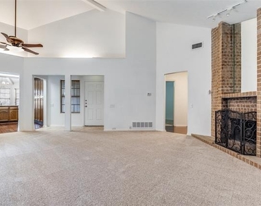 4147 Rosser Square - Photo Thumbnail 1