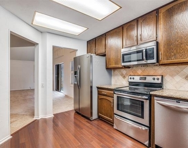 4147 Rosser Square - Photo Thumbnail 6