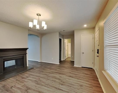 1108 Halifax Lane - Photo Thumbnail 2