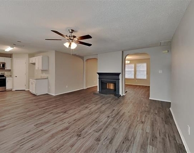 1108 Halifax Lane - Photo Thumbnail 5