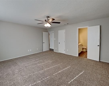 1108 Halifax Lane - Photo Thumbnail 7