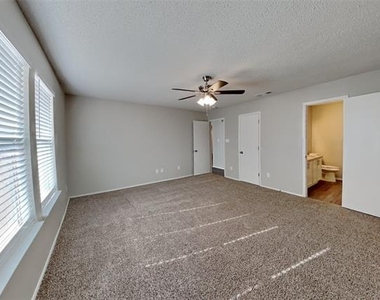 1108 Halifax Lane - Photo Thumbnail 9