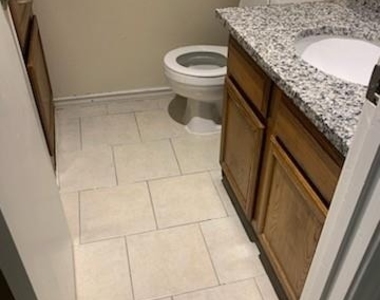 407 Gatewood Road - Photo Thumbnail 4