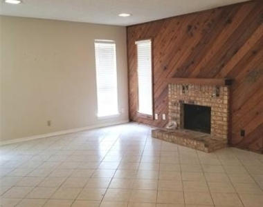 407 Gatewood Road - Photo Thumbnail 1