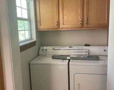 389 W Sloan Street - Photo Thumbnail 6