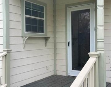 389 W Sloan Street - Photo Thumbnail 1