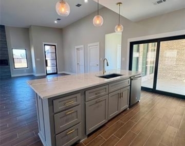 2713 Stone Briar Drive - Photo Thumbnail 12