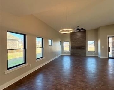 2713 Stone Briar Drive - Photo Thumbnail 13