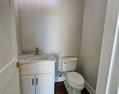 2713 Stone Briar Drive - Photo Thumbnail 24