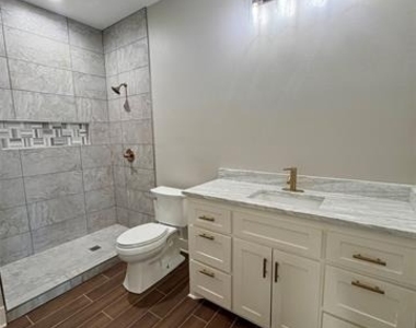 2713 Stone Briar Drive - Photo Thumbnail 14