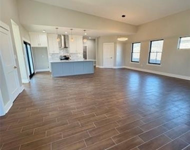 2713 Stone Briar Drive - Photo Thumbnail 34