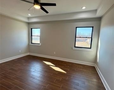 2713 Stone Briar Drive - Photo Thumbnail 28