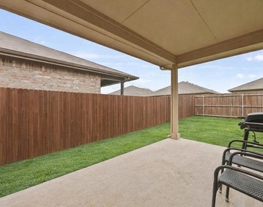1009 Croxley Way - Photo Thumbnail 23