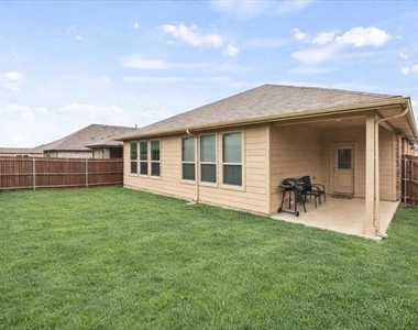 1009 Croxley Way - Photo Thumbnail 25