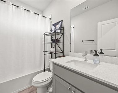 1009 Croxley Way - Photo Thumbnail 5