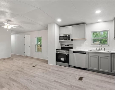367 Box Road - Photo Thumbnail 8