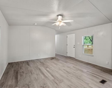 367 Box Road - Photo Thumbnail 12