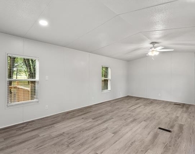 367 Box Road - Photo Thumbnail 10