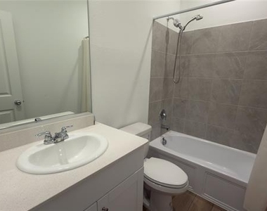 5105 Greywing Drive - Photo Thumbnail 7