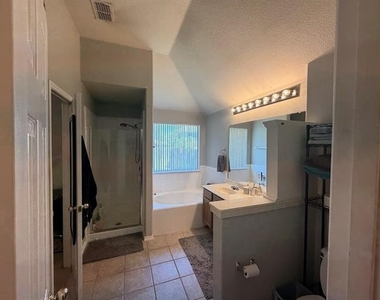 9120 Bedford Lane - Photo Thumbnail 11
