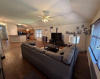 9120 Bedford Lane - Photo Thumbnail 8