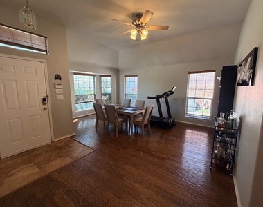 9120 Bedford Lane - Photo Thumbnail 2