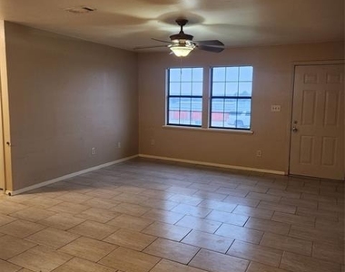 136 Marble Court - Photo Thumbnail 1