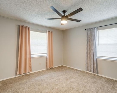 232 Linda Drive - Photo Thumbnail 14