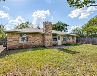 232 Linda Drive - Photo Thumbnail 17