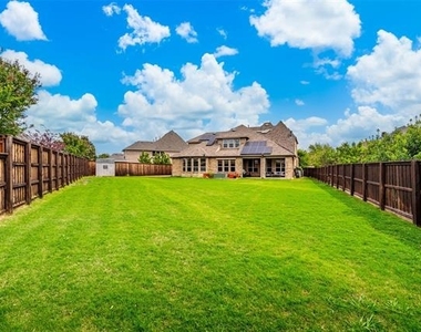 7600 Glenwick - Photo Thumbnail 4