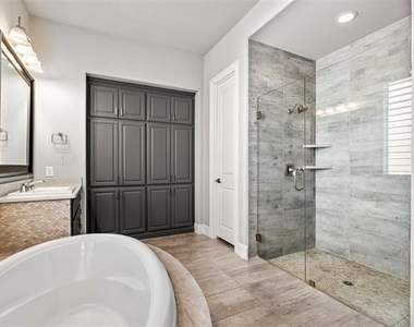 7600 Glenwick - Photo Thumbnail 22