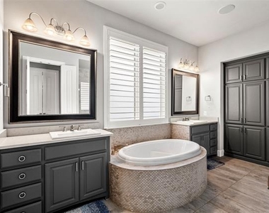 7600 Glenwick - Photo Thumbnail 21