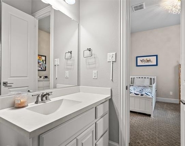 7600 Glenwick - Photo Thumbnail 25