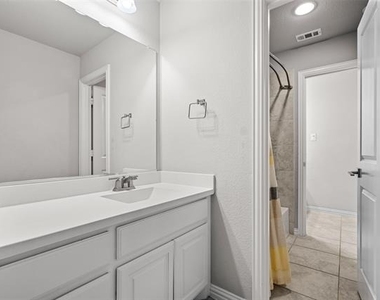 7600 Glenwick - Photo Thumbnail 32