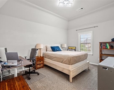 7600 Glenwick - Photo Thumbnail 29
