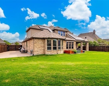 7600 Glenwick - Photo Thumbnail 6