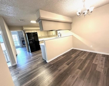 4119 Spring Meadow Lane - Photo Thumbnail 9